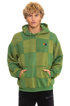 Retro CHECK QUILT RELAXED PULLOVER HOODIE - JUNGLE GREEN PALM