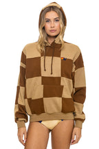 Retro CHECK QUILT RELAXED PULLOVER HOODIE - TAN CINNAMON