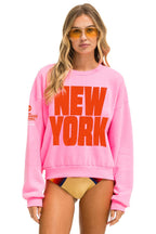 Retro NEW YORK WINE & FOOD 2025 CREW SWEATSHIRT RELAXED - NEON PINK