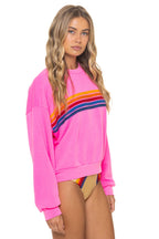 Retro 5 STRIPE RELAXED CREW SWEATSHIRT - NEON PINK