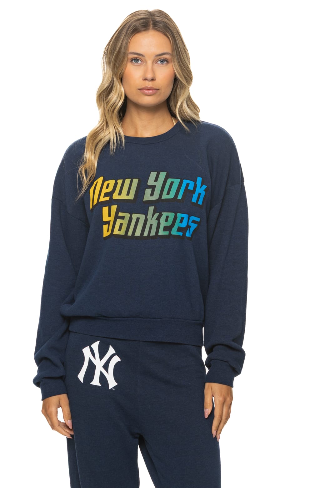Retro NEW YORK YANKEES 2026 RELAXED CREW SWEATSHIRT - NAVY