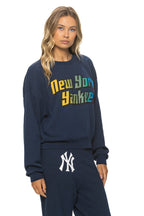 Retro NEW YORK YANKEES 2026 RELAXED CREW SWEATSHIRT - NAVY