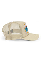 Retro UP IN THE SKY 2026 VINTAGE LOW RISE TRUCKER