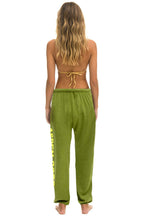 Retro PALM TREE FEST ASPEN 2026 UNISEX POCKET SWEATPANTS - JUNGLE GREEN