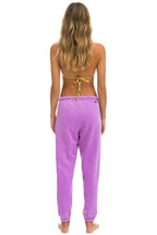 Retro BOLT HEART SWEATPANTS - NEON PURPLE