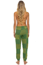 Retro CHECK QUILTED SWEATPANTS - JUNGLE GREEN PALM