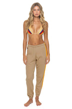 Retro 5 STRIPE SWEATPANTS - TAN