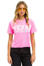 Retro UNIVERSITY OF TEXAS BOLT HOOKEM BOYFRIEND TEE - NEON PINK