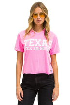 Retro UNIVERSITY OF TEXAS BOLT HOOKEM BOYFRIEND TEE - NEON PINK