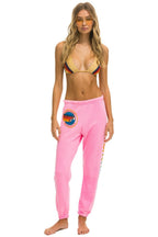 Retro AVIATOR NATION SAN FRANCISCO SWEATPANTS - NEON PINK