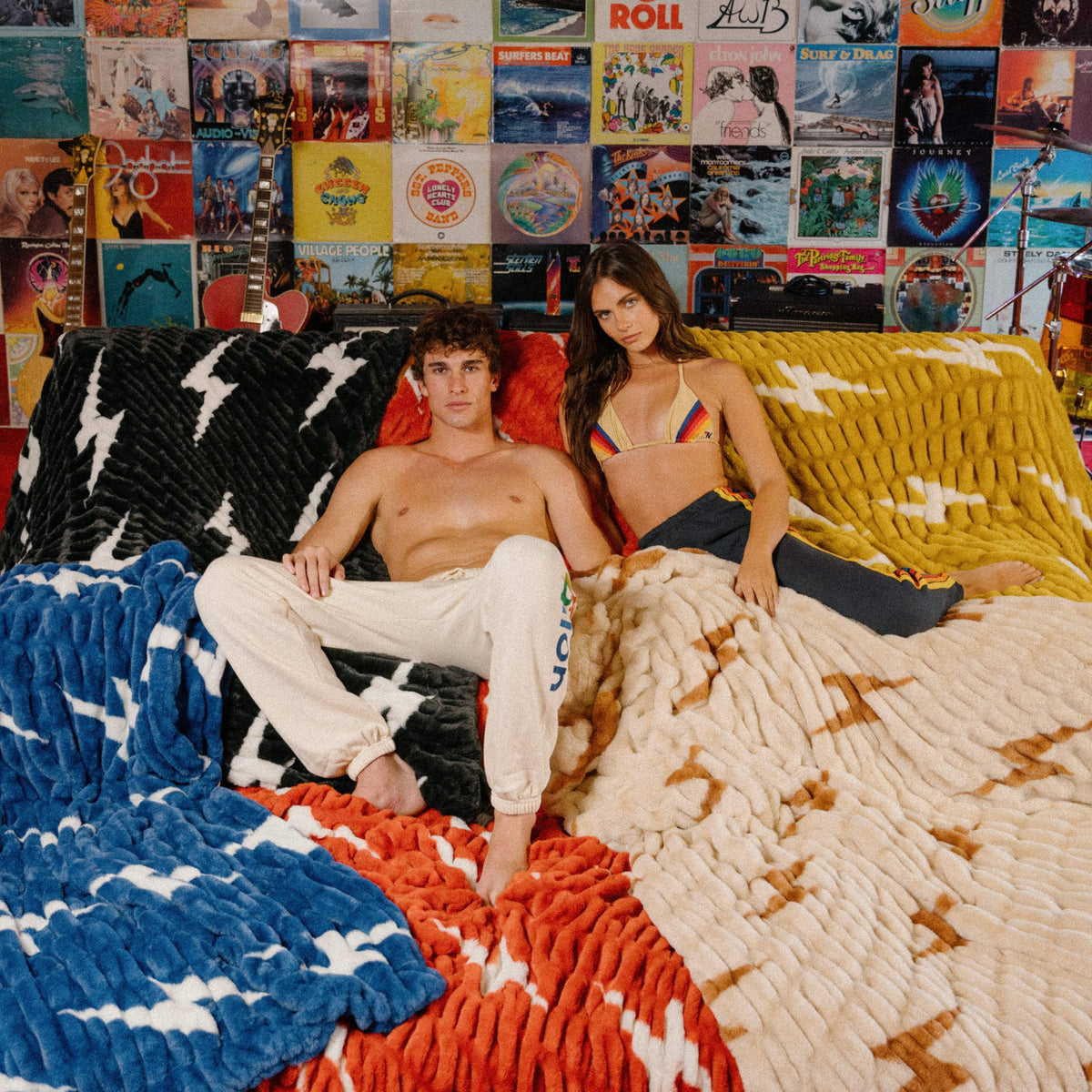 Retro Aviator Nation x Lola Blanket - Beige Copper Bolt