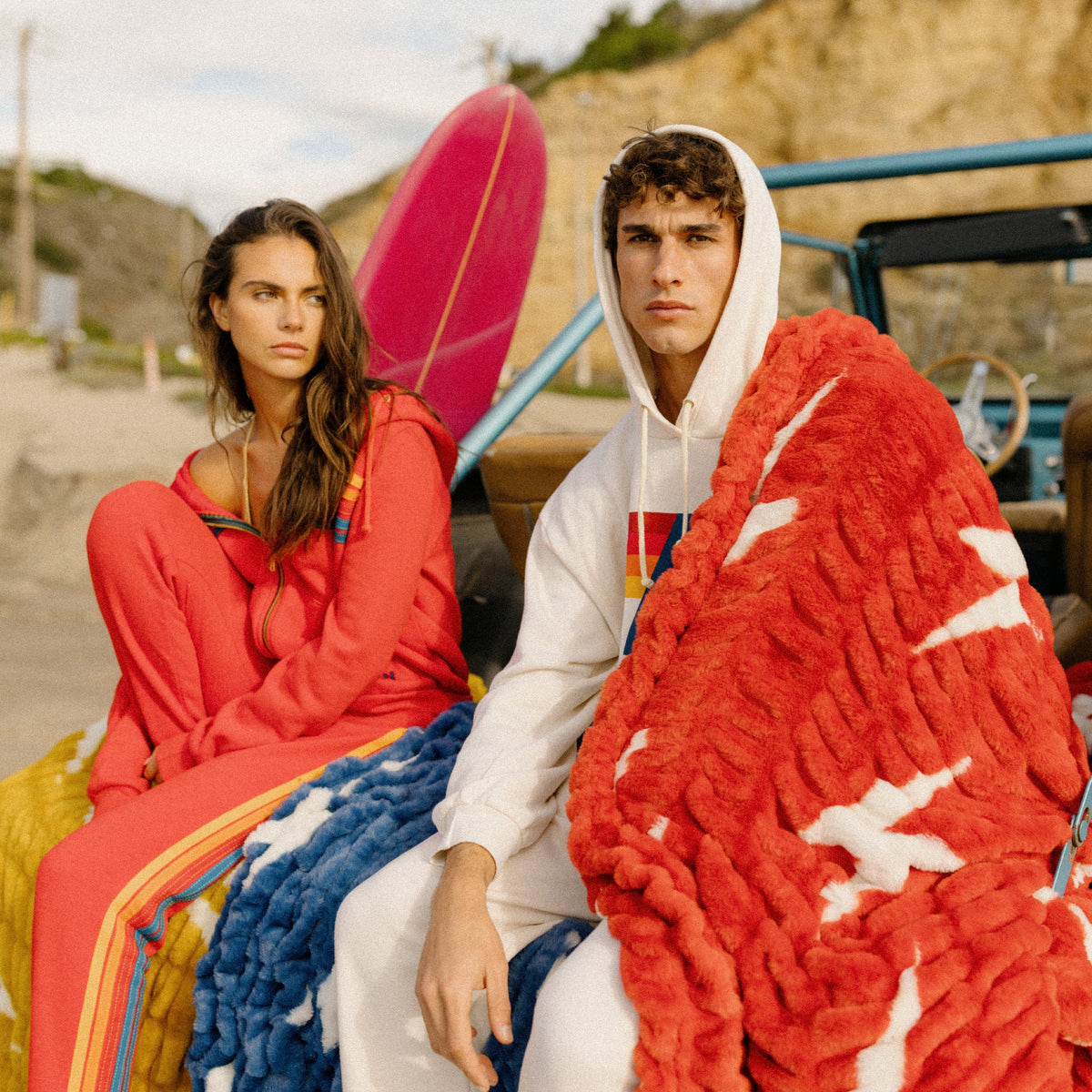 Retro Aviator Nation x Lola Blanket - Red White Bolt